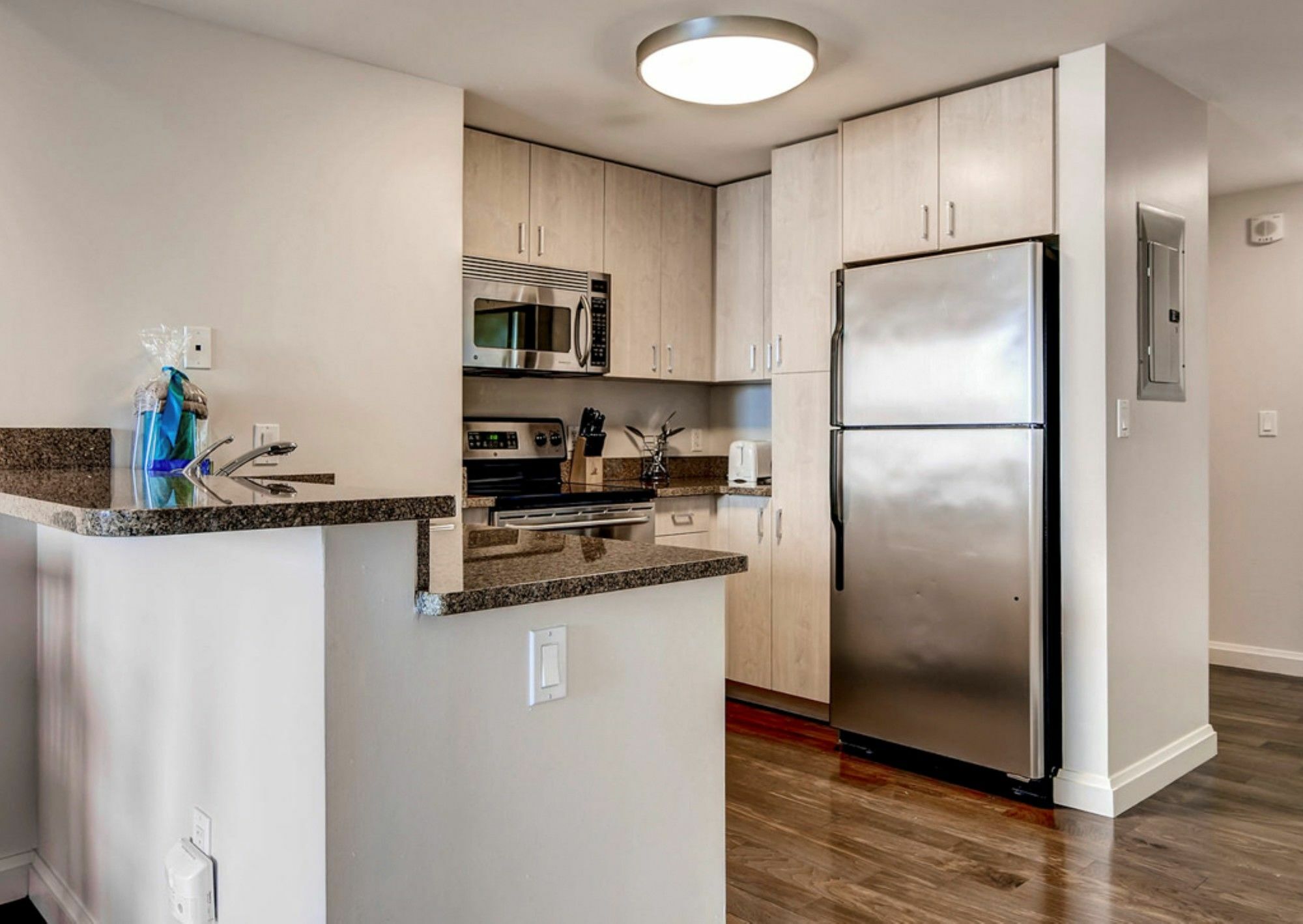 Global Luxury Suites At Boston Garden Εξωτερικό φωτογραφία