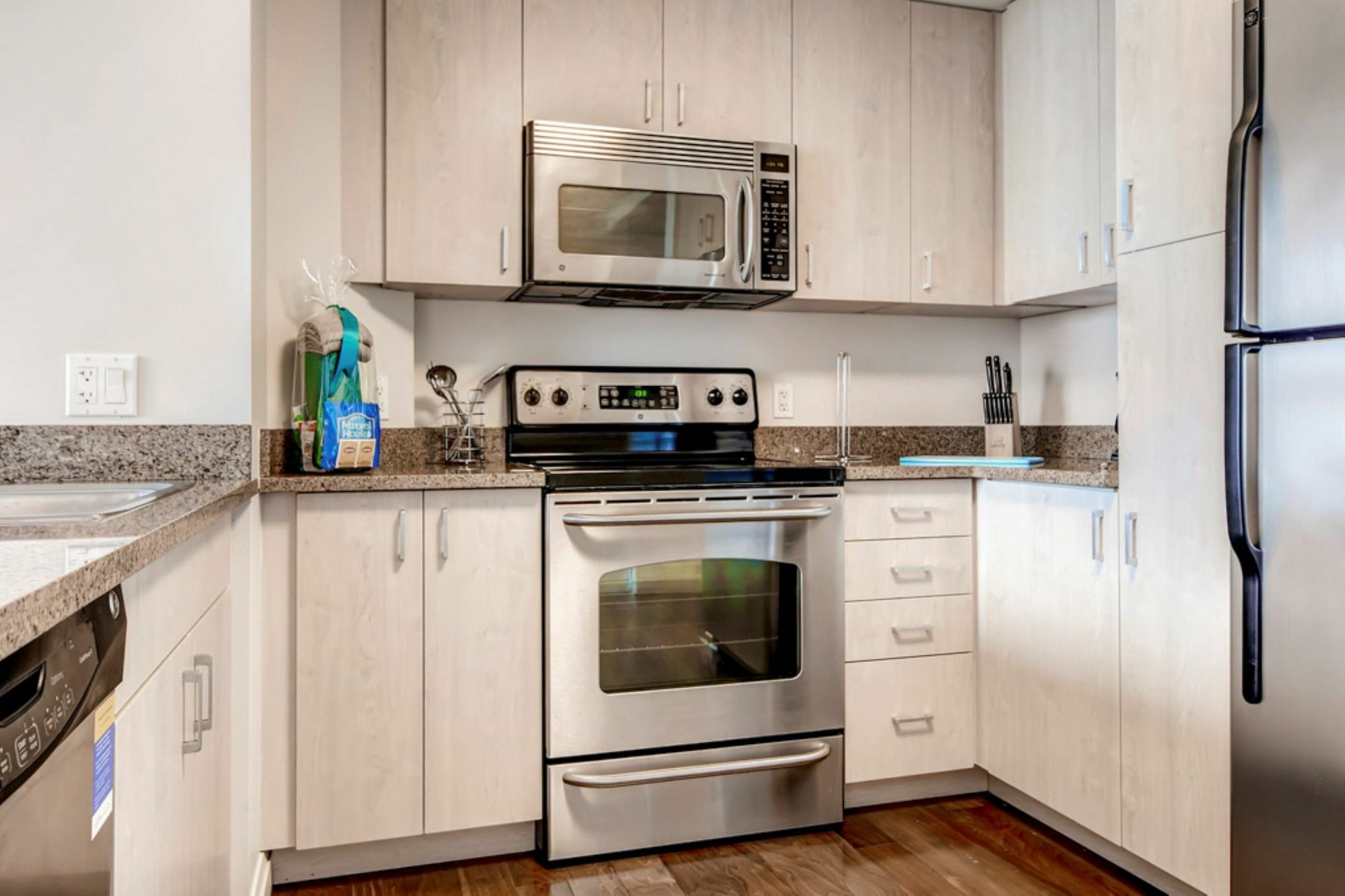 Global Luxury Suites At Boston Garden Εξωτερικό φωτογραφία